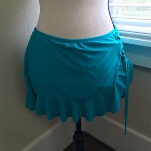 Bundle 4 for $20. Swim bottoms side ruffle